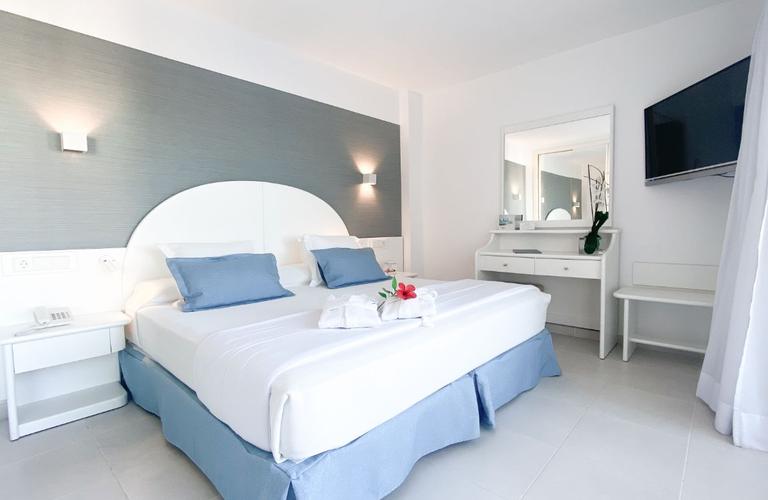 Comfort room with Balcony Reverence Life Hotel Santa Ponsa Comfort room with Balcony Reverence Life Hotel Santa Ponsa