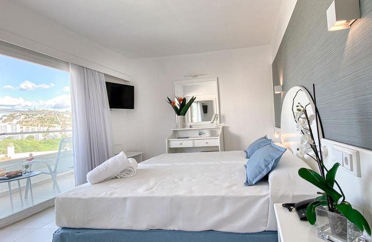 Comfort room with side sea view Reverence Life Hotel Santa Ponsa Comfort room with side sea view Reverence Life Hotel Santa Ponsa